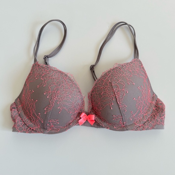 Victoria’s Secret Very Sexy Push Up Bra size 32B Grey and Pink Lace - Picture 1 of 3
